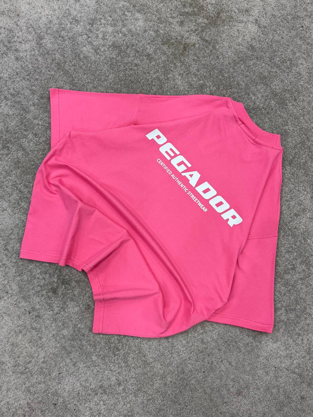 تیشرت پگادور صورتی یونیسکس با چاپ بزرگ و استایل اسپرت خیابانی