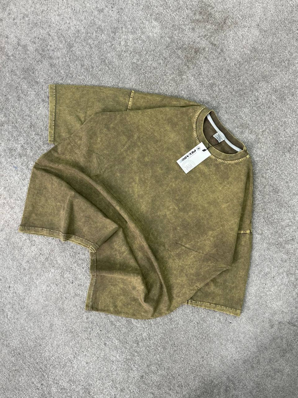 تیشرت پگادور سنگشور بیسیک خردلی با رنگ خاص و استایل متفاوت